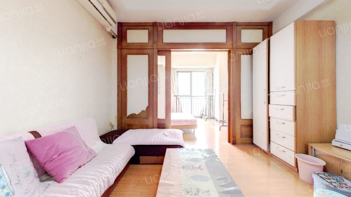 赛格公寓二手房实景图