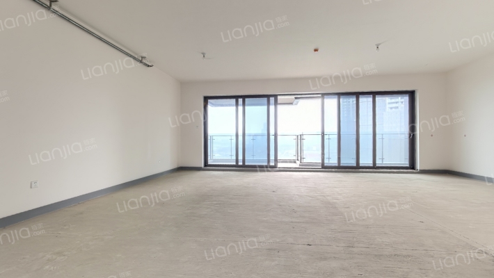 卡地亚花园城蔚蓝轩A区二手房实景图