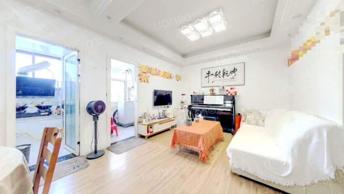 公交集团财苑路家属院二手房实景图