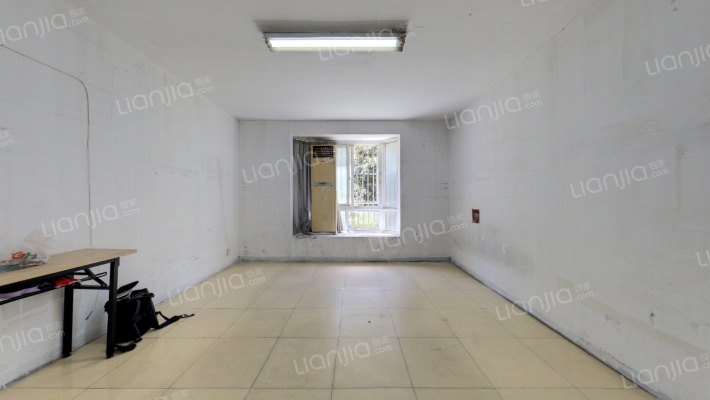 红森公寓二手房实景图