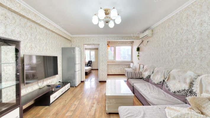 顺四条甲20号院二手房实景图