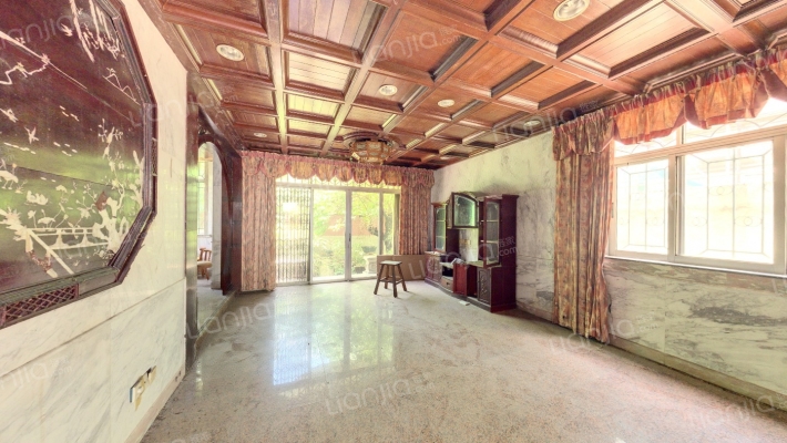 湖之滨别墅二手房实景图