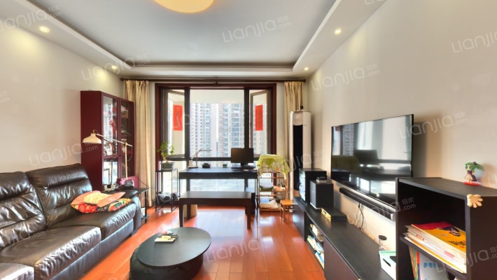 新未来花园泊爵二手房实景图