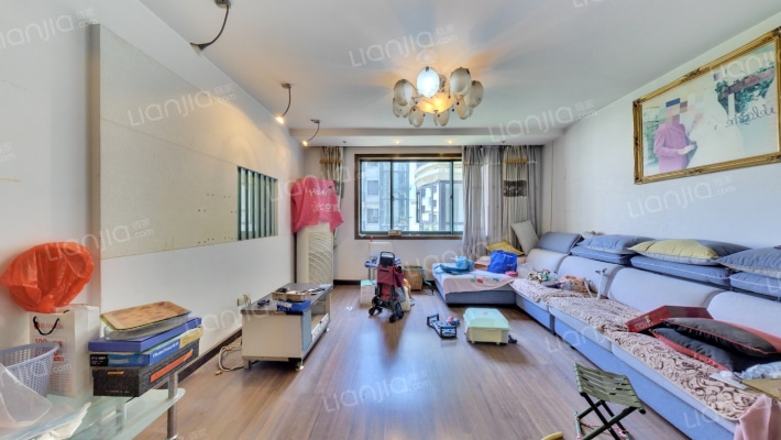 经典时代花园广场二手房实景图