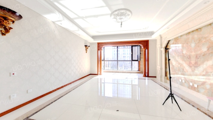 仁恒湖滨城二手房实景图