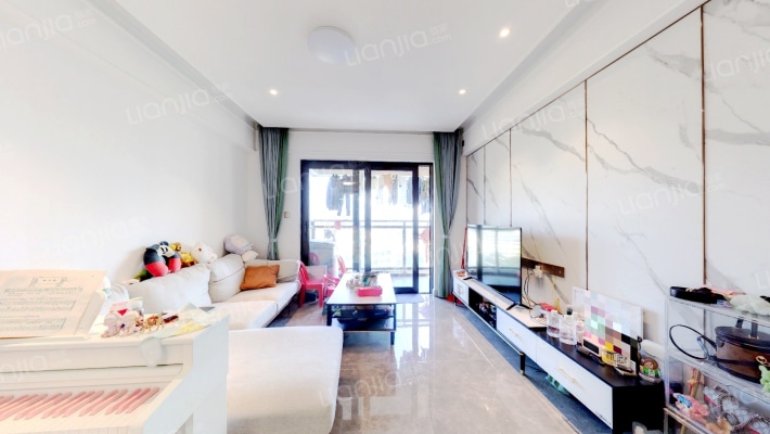 万科瑧山府二手房实景图