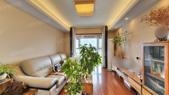 中航樾公馆二手房实景图