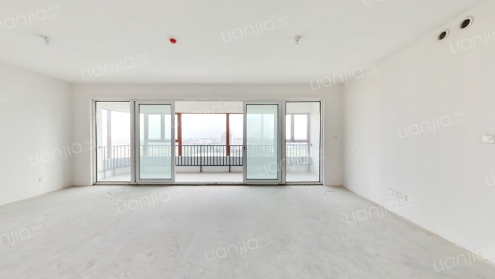 中洋金镶玉公寓二手房实景图