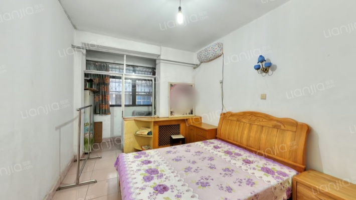 机电宿舍二手房实景图