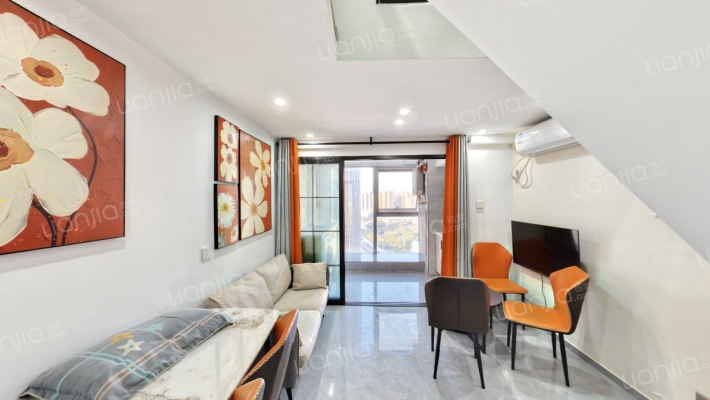 卓越伊景寓二手房实景图