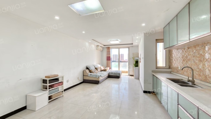 M5朗峰二手房实景图