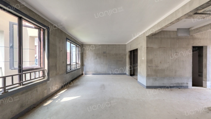 保利半山托斯卡纳二手房实景图