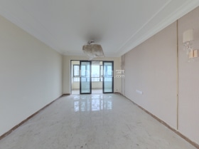 昭山站恒大养生谷业主五折出售全新精装三房