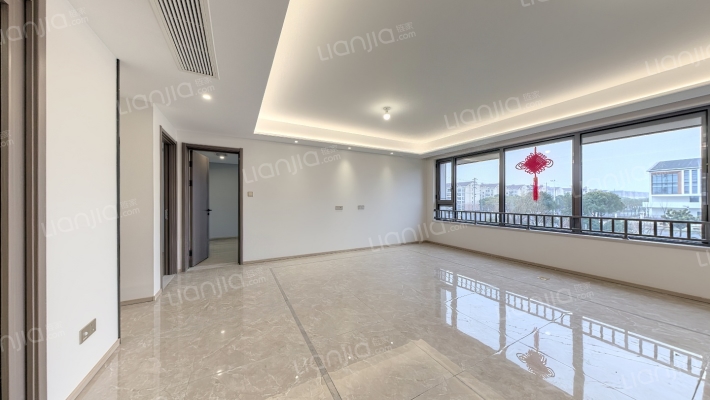 春景雅苑二手房实景图