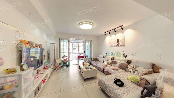 金色比华利二手房实景图