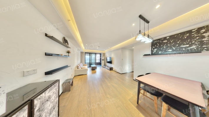 翡翠天麓二手房实景图