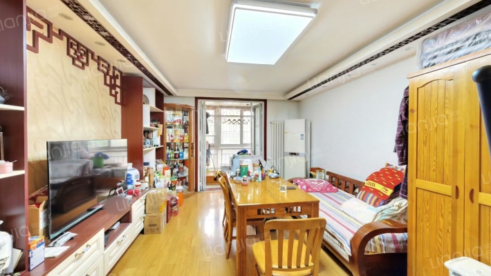 瑞丽园二手房实景图