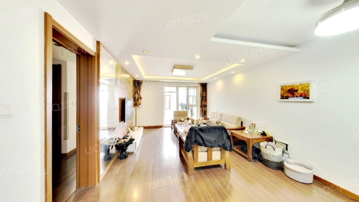 万科蓝山E区二手房实景图