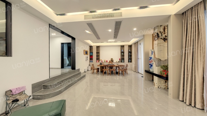 万科棠樾三期怀山馆二手房实景图