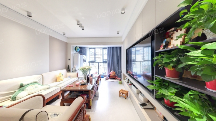 朗晴居二手房实景图