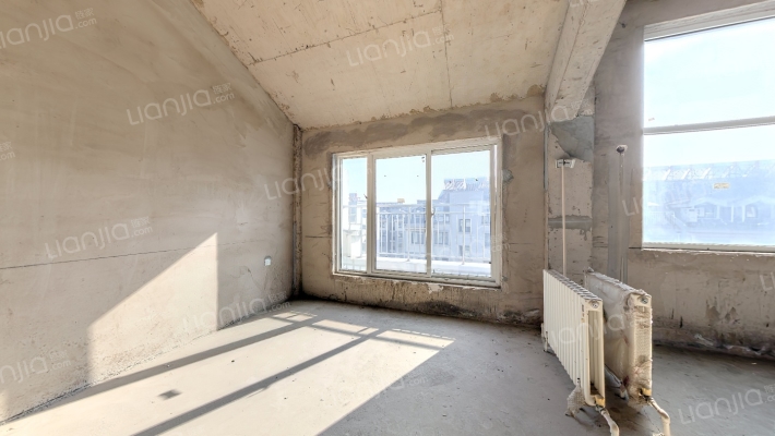 万兴凤凰广场二手房实景图