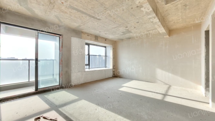 融创临江府二手房实景图