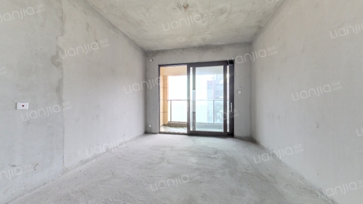 星河丹堤V2区二手房实景图