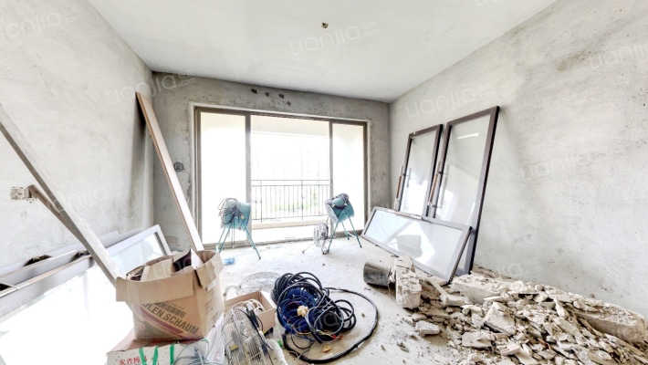 龙光城南四期二手房实景图