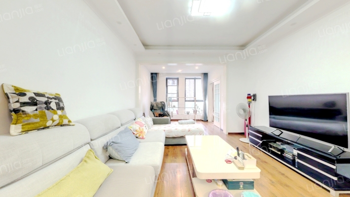 铂悦郡二手房实景图