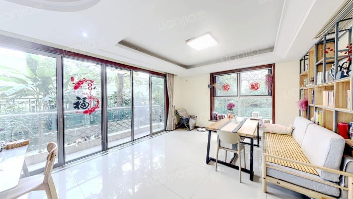 陆家嘴中央公寓二手房实景图