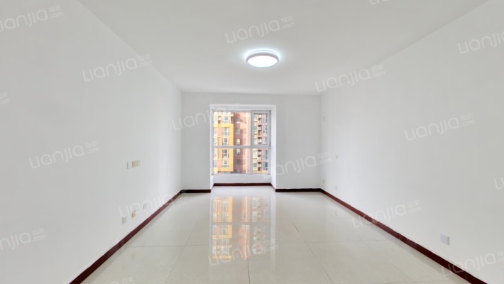 荣御府二手房实景图