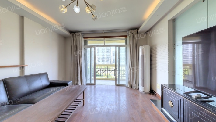 河畔花园二手房实景图