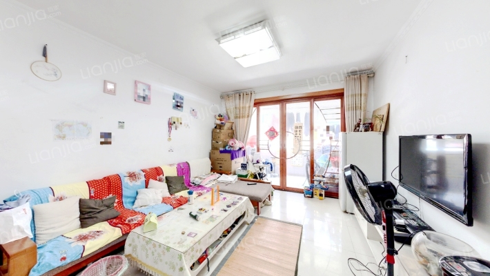 荣尚花苑二手房实景图