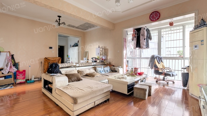 美的年华二手房实景图