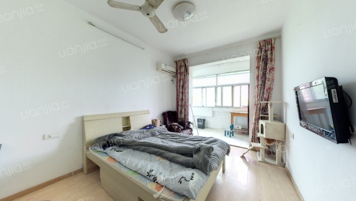 放鹰台社区二手房实景图