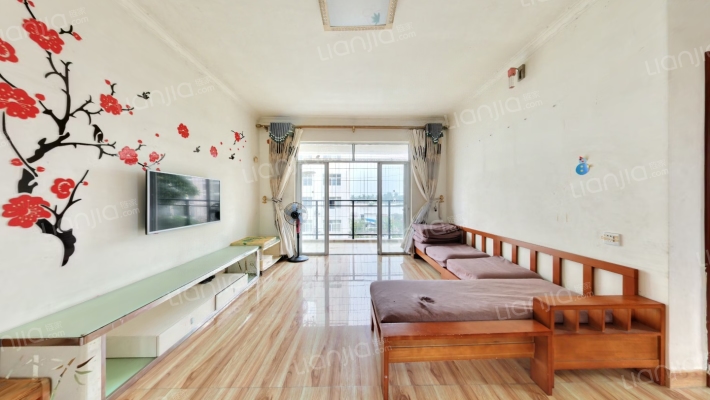 宝源花园二手房实景图