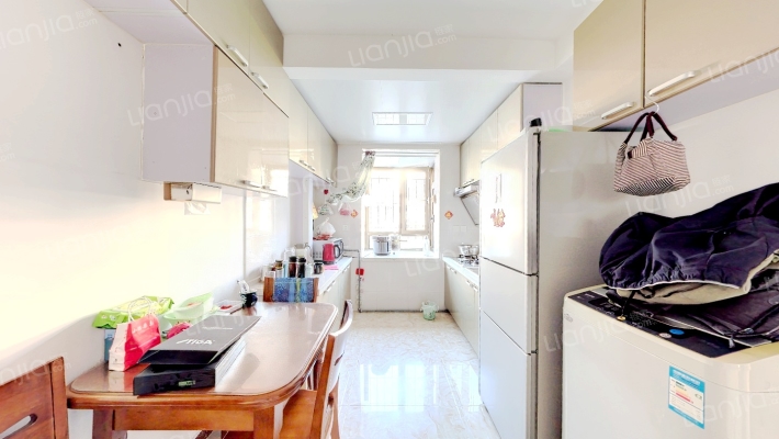 淦江东里二手房实景图