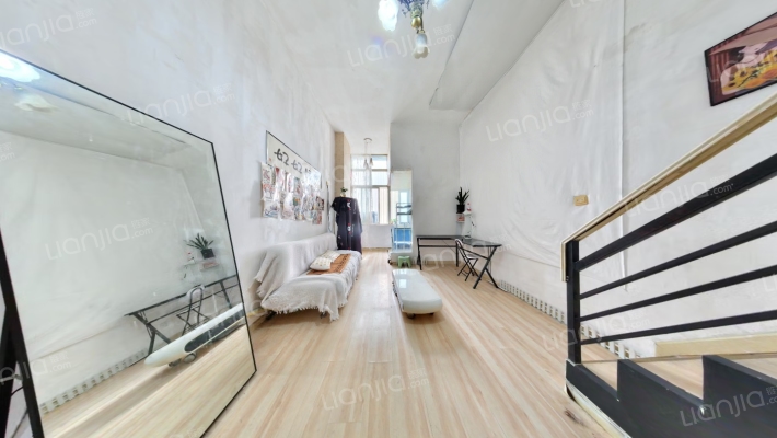 米兰小筑二手房实景图