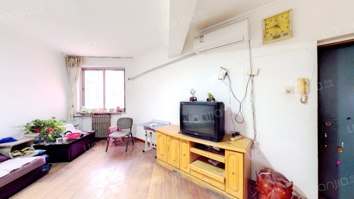 滨河小区颐兴园二手房实景图