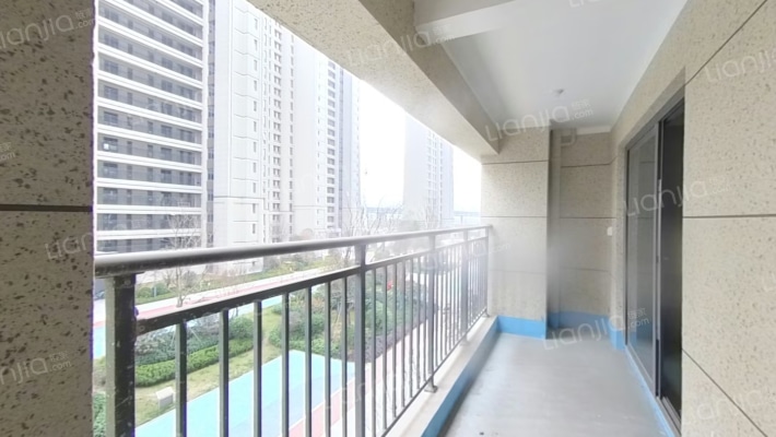 中骏世界城二手房实景图