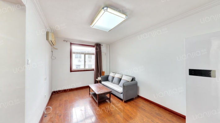 市房地局家属院二手房实景图