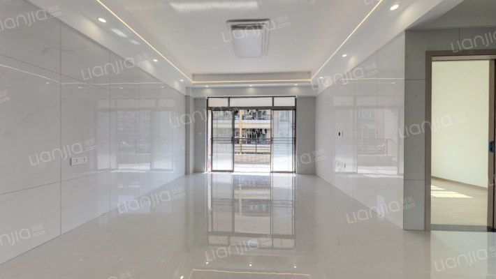 新景豪苑二手房实景图