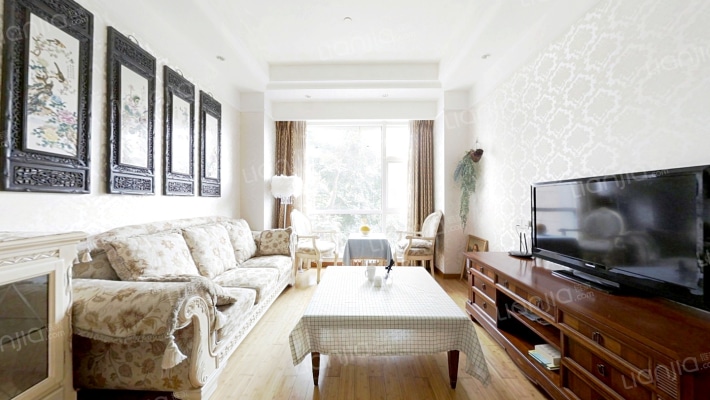 嘉尚青庭服务公寓二手房实景图