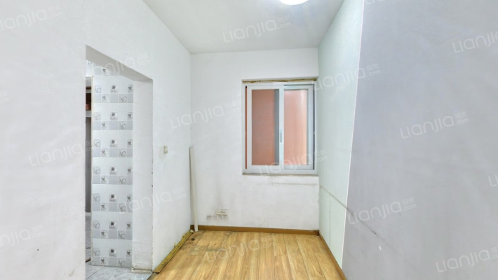 隆基泰和铂悦山二手房实景图