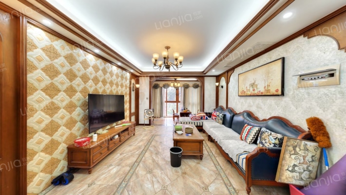 格兰小镇二手房实景图