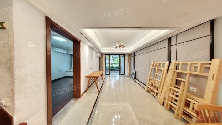 世茂璀璨天城二期二手房实景图