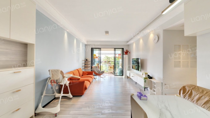 保利香逸花园二手房实景图