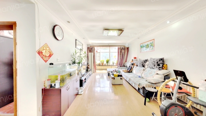 富奥花园B区二手房实景图