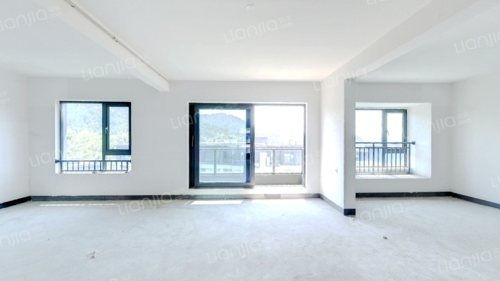 龙湖坤和天境二手房实景图