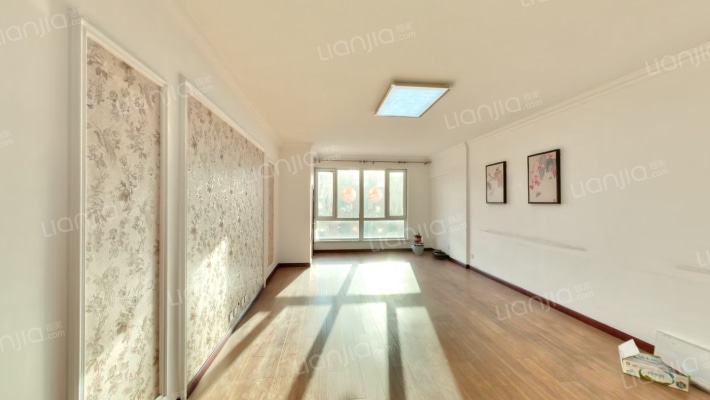 鑫丰中心里二手房实景图